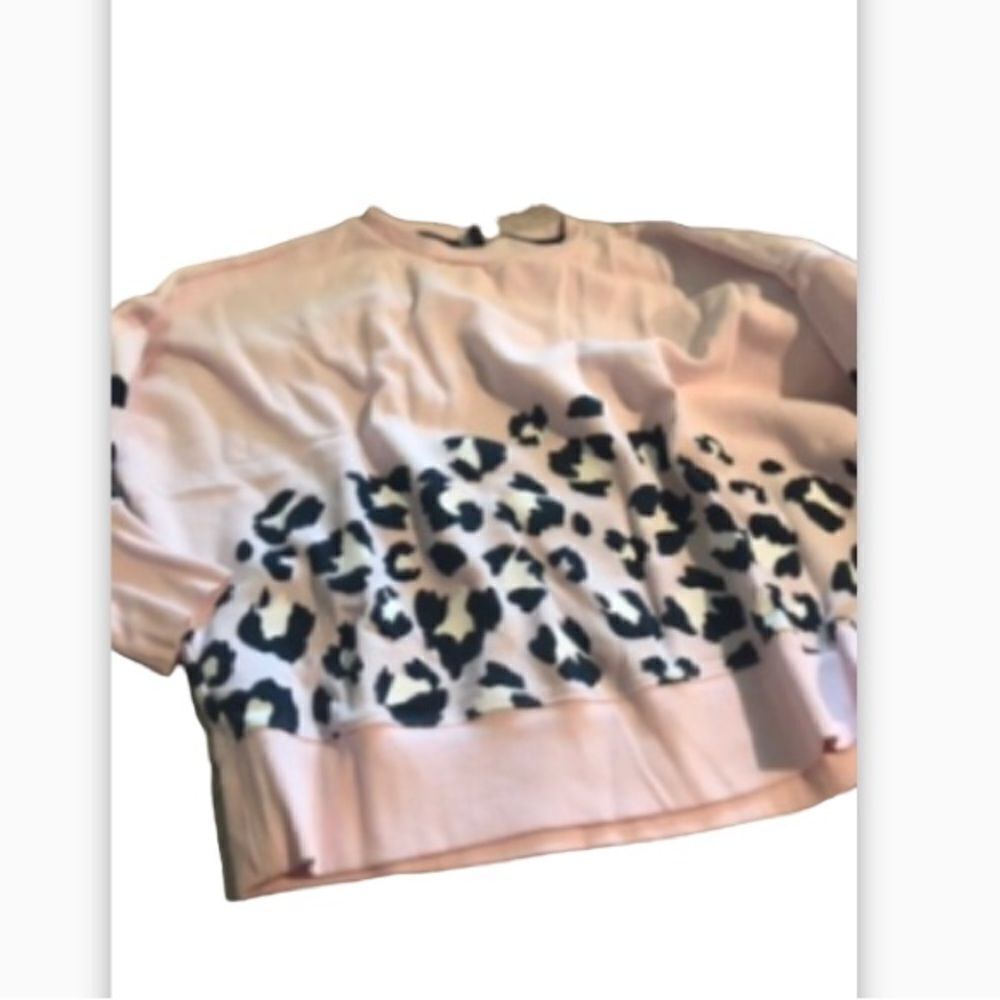 Crown and Ivy sz small sweatshirt like new see pics